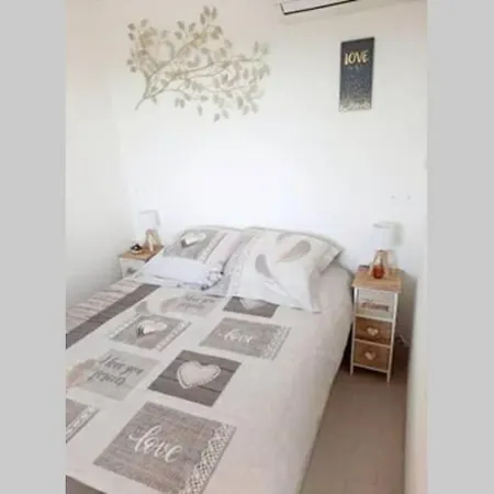 Apartamento T2 Avec Magnifique Vue Mer, Piscine, Clim, Parking Antibes
